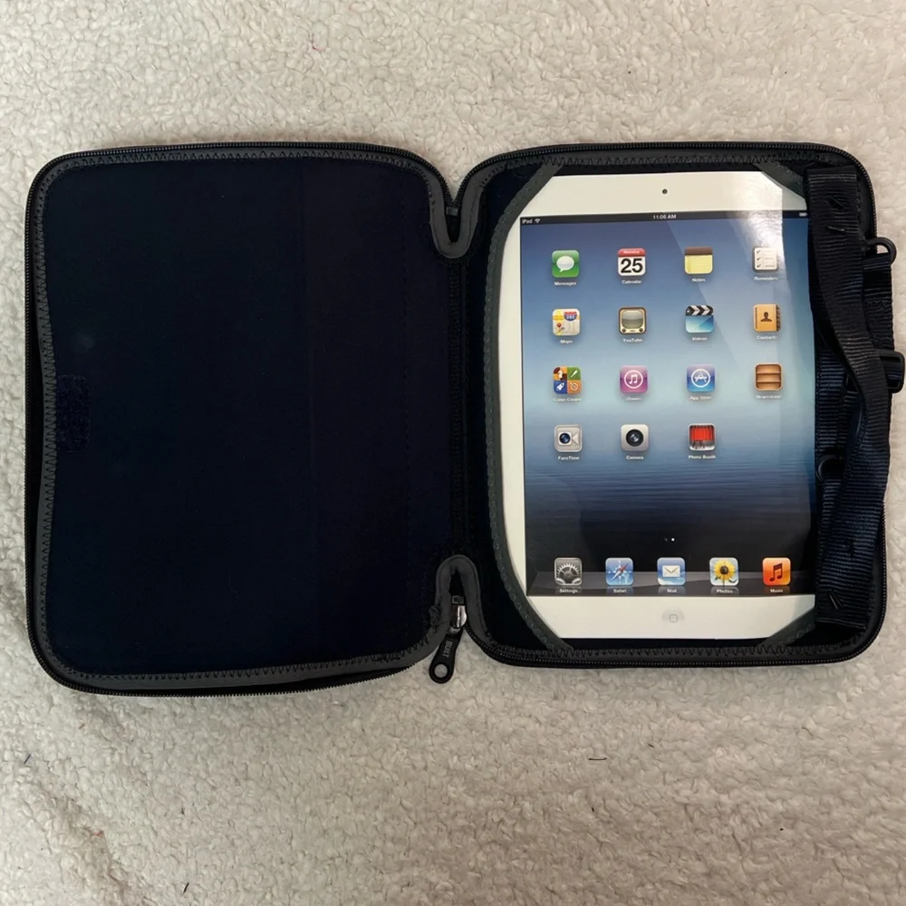 BUILT NY Neoprene Zip Folio Case for All iPads
